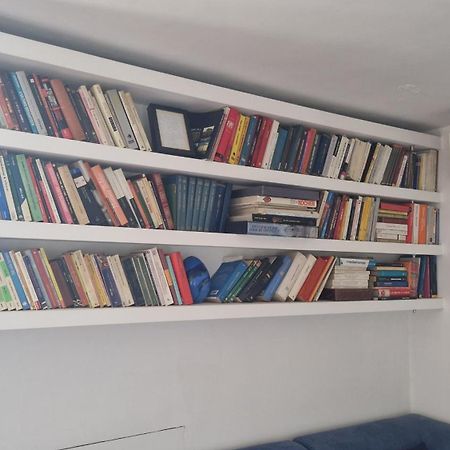 Casa Di Libri - Delizioso Appartamento A 10 Min Da Trastevere Rom Eksteriør billede