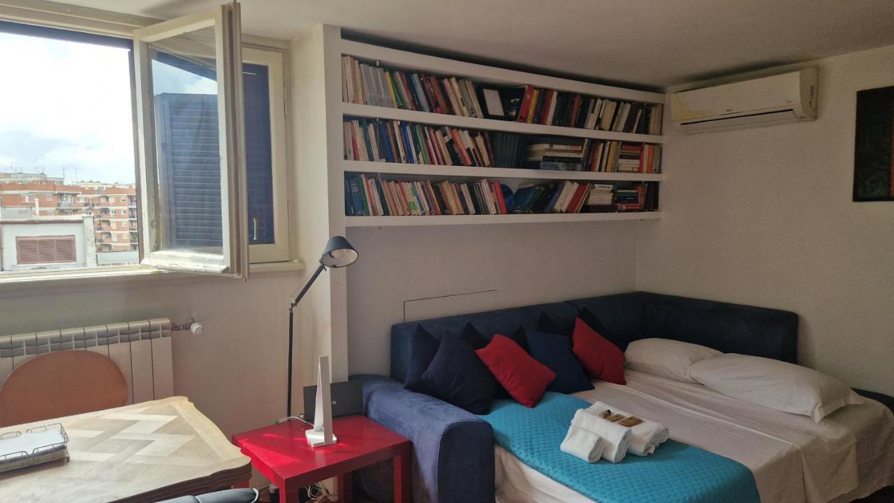 Casa Di Libri - Delizioso Appartamento A 10 Min Da Trastevere Rom Eksteriør billede